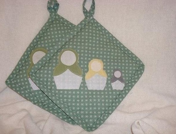 Tutorial on making a matryoshka pattern kitchen potholder