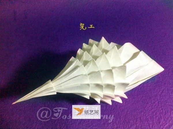 Detailed illustration of folding method of three-dimensional conch