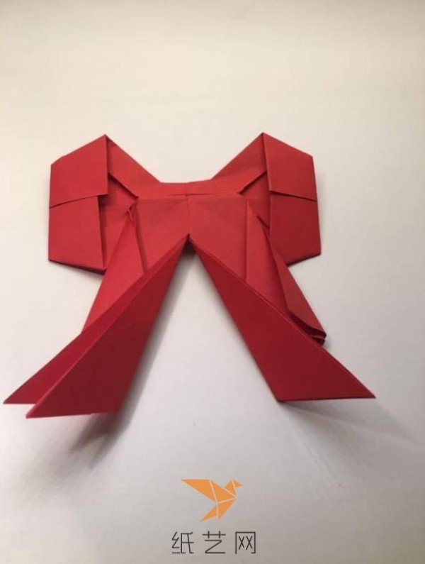 How to make an origami bow from a piece of paper