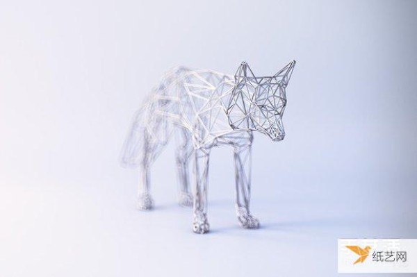 Handmade gold-coated silver wire sculptures entwine the elegant soul of animals