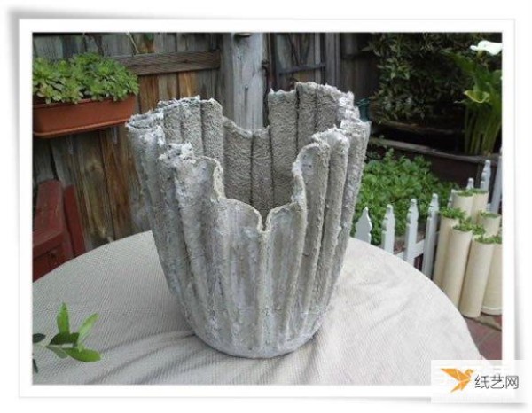 Tutorial on making cement towel flower pots using old towel waste