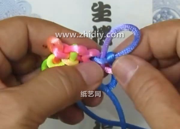 Chinese knot teaches you how to weave a wishful knot