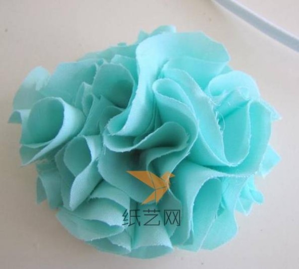 Tutorial on making beautiful fabric flower headbands