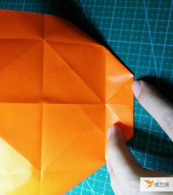 Explain in detail the manual tutorial method of folding paper kingfishers