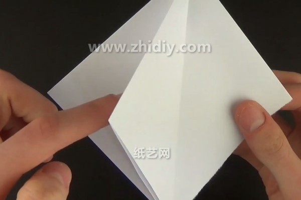 Origami video tutorial for handmade origami rocket