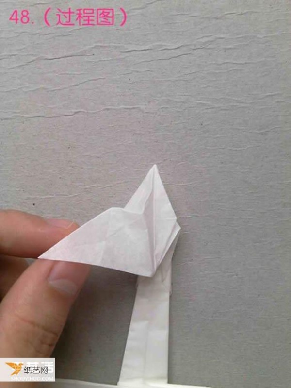 Detailed method and illustrated steps of folding a three-dimensional egret using origami