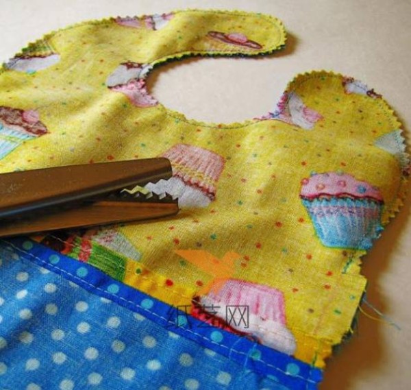 Cute and beautiful baby bib making tutorial