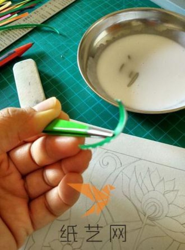 Beautiful tutorial on making paper quill paintings