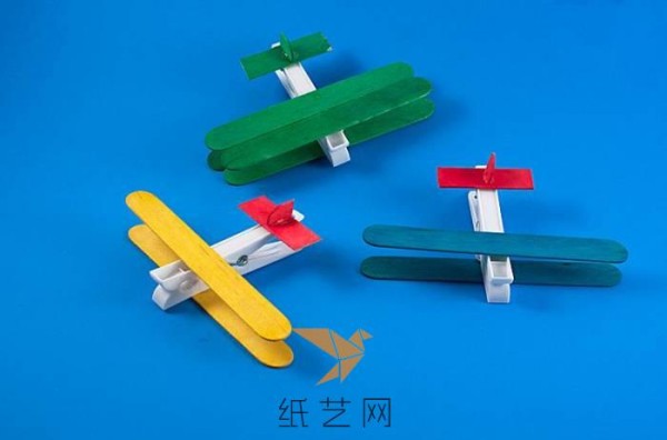 Tutorial on making handmade small airplane toys for Childrens Day