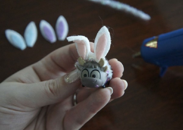 The little bunny ears made of non-woven fabric are so cute! (Tutorial)