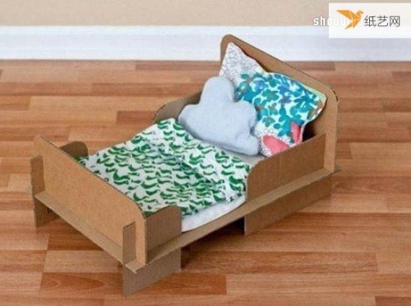 How to use corrugated cardboard to make a personalized play house prop toy bed