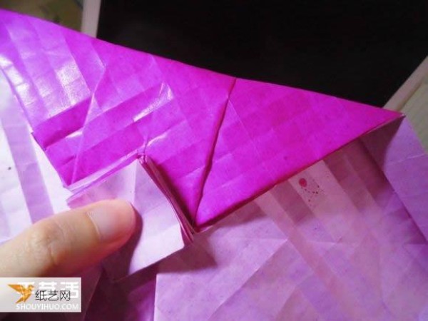 Very creative step-by-step illustration of Dielianhua heart origami