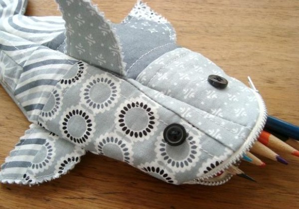 How to make a pencil case? Tutorial on how to make a cute little shark pen bag