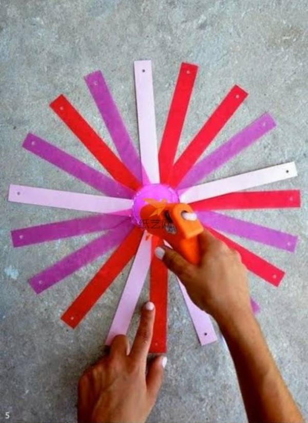 Turn waste into treasure. Creative DIY heart-shaped love stickers made from waste cardboard boxes.