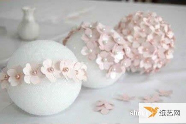 Very simple illustrated tutorial for hand-making personalized beautiful decorative flower balls