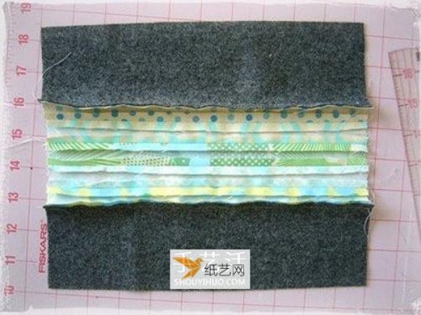 Tutorial illustration of using non-woven fabric to make handmade patchwork pencil case