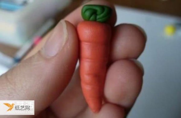 Illustration of how to hand-make personalized carrots using ultra-light clay