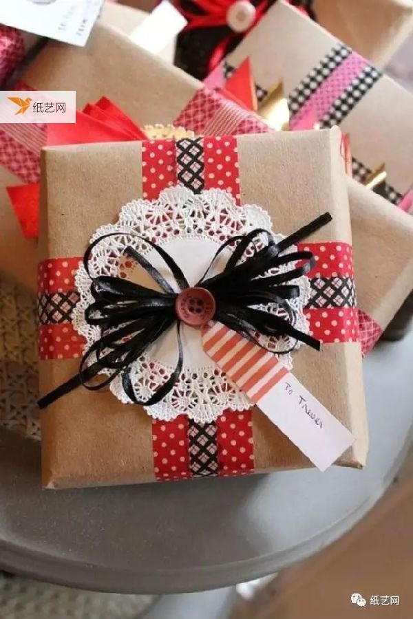 A collection of 13 simple gift wrapping tutorials!