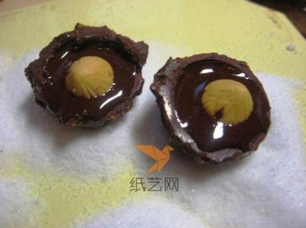 Tutorial on how to make delicious Ferrero Rocher chocolate with ultra-light clay