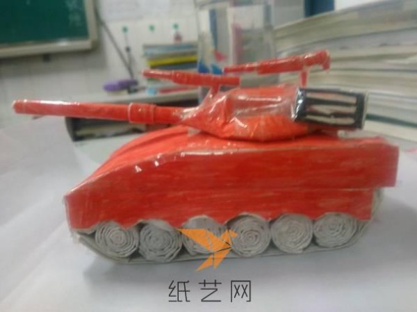 Beautiful paper tank model