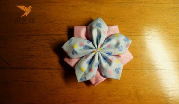 Fabric tutorial for making fabric flower hairpins