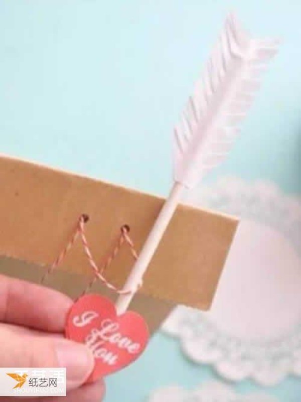 Valentine’s Day craft Cupid’s arrow made from cardboard and straws