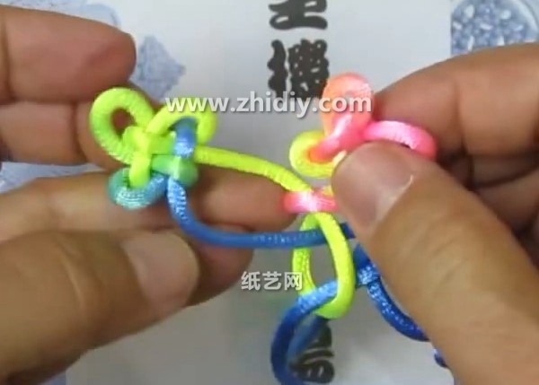 Chinese knot teaches you how to weave a wishful knot