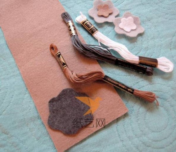 DIY tutorial for making mobile phone bags from handmade non-woven fabrics