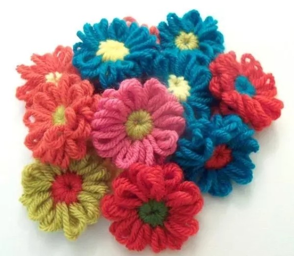 Coil it, no matter what kind of thread, you can coil it into a flower! Homemade yarn flower braider!