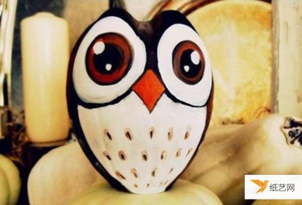 Tutorial on how to make an owl for children using Coke bottles