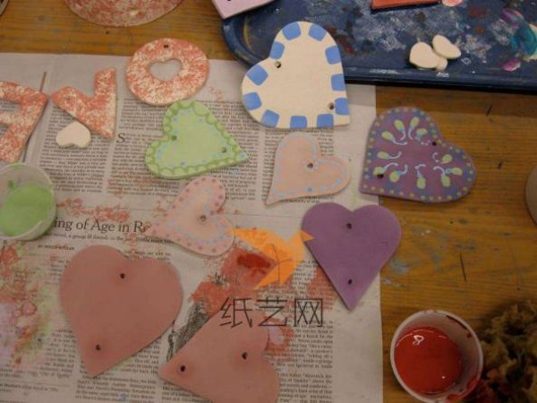 DIY tutorial for Valentine’s Day gift of love wind chimes made of ultra-light clay