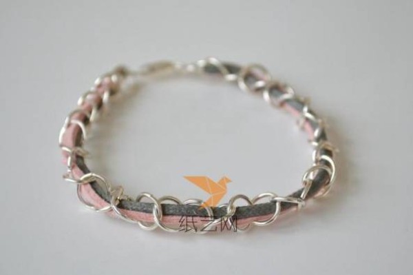 Simple handwoven metal chain bracelet making tutorial