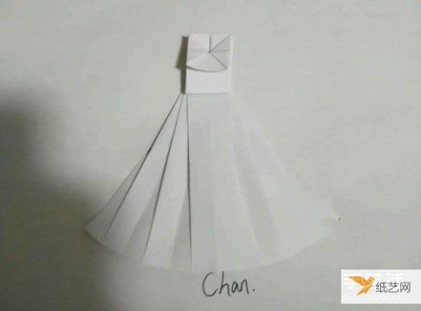 Illustrated steps on how to fold a very beautiful and elegant origami wedding dress