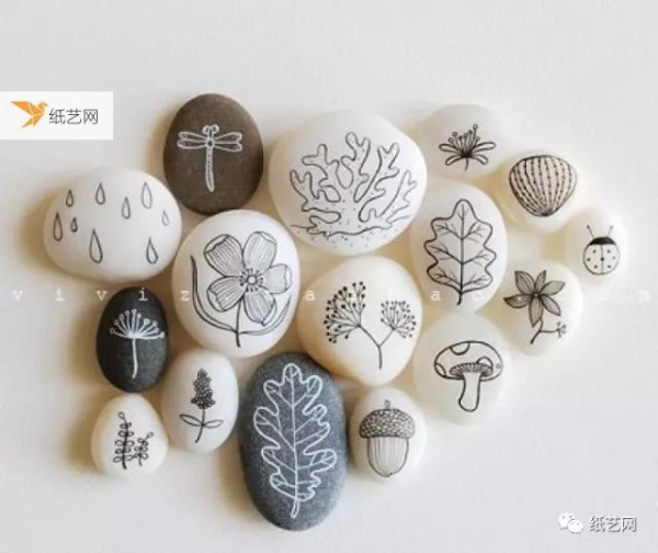 Paint with pebbles! The little animals painted on pebbles are so cute! penguin, owl