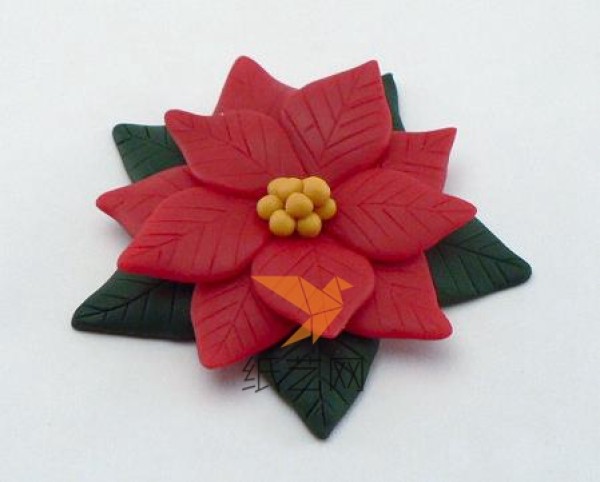 Adorable DIY tutorial for making Christmas flowers from super light clay