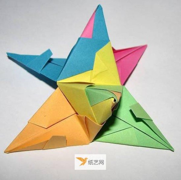 Illustration of folding method of three-dimensional paper star flower ball