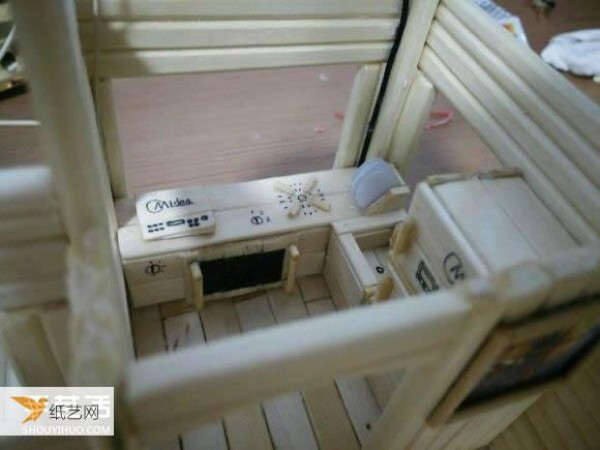 A complete step-by-step guide to hand-making a realistic villa model using disposable chopsticks