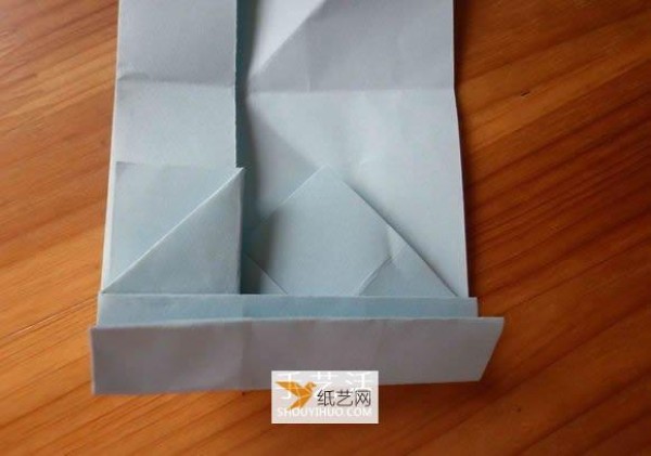 Use origami to make a love box with a lid for Valentines Day