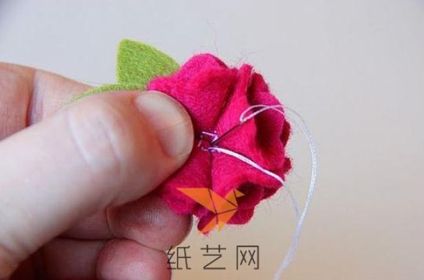 Tutorial on making cute and small non-woven flowers