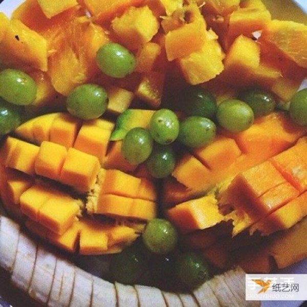 Simple and casual fruit platter pictures that will make you drool