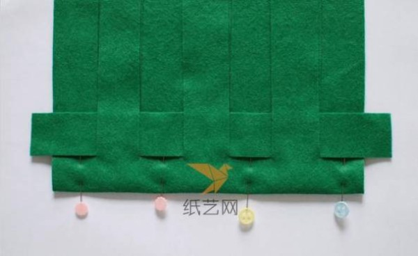 Tutorial on making a woven pattern tablet protective cover made of non-woven fabrics