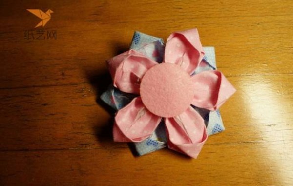 Fabric tutorial for making fabric flower hairpins