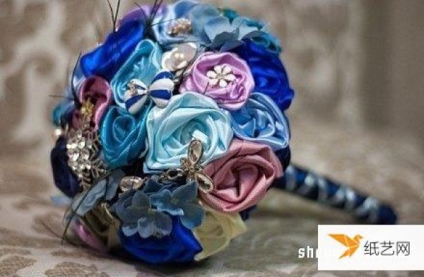 Illustrated tutorial for making a very personalized ribbon bouquet