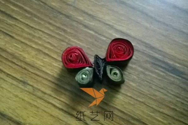 Beautiful quilled paper butterfly ring making tutorial