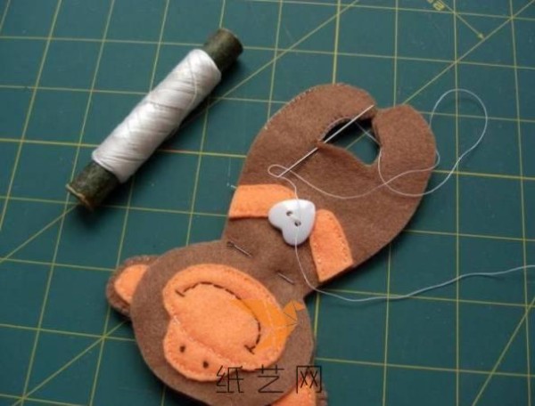 Tutorial on how to make a cute little monkey doll for Valentine’s Day gift