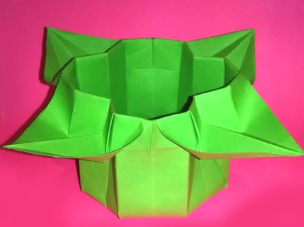 Tutorial on how to make a simple origami flower box | How to fold an origami flower storage box