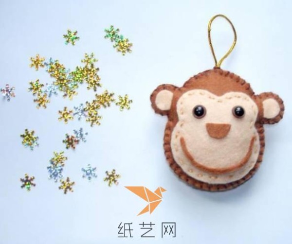 Tutorial on how to make a cute little fabric monkey for Christmas gifts