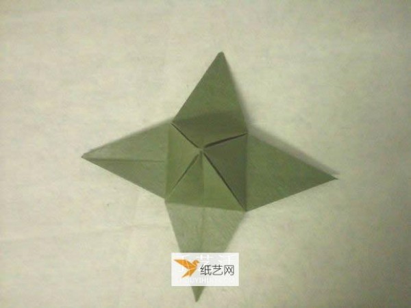 Illustration of steps to fold a 25-petal rose using hand-kneaded paper