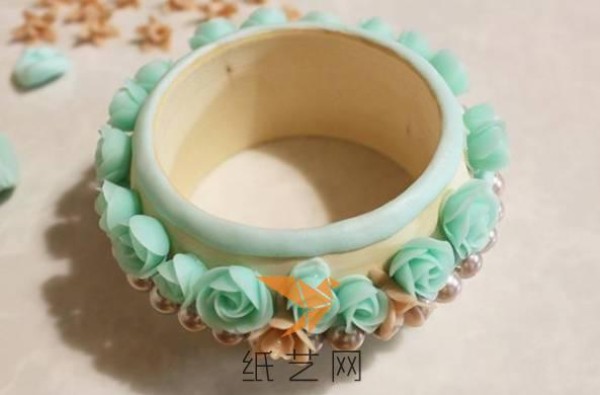 Beautiful clay flower bracelet making tutorial