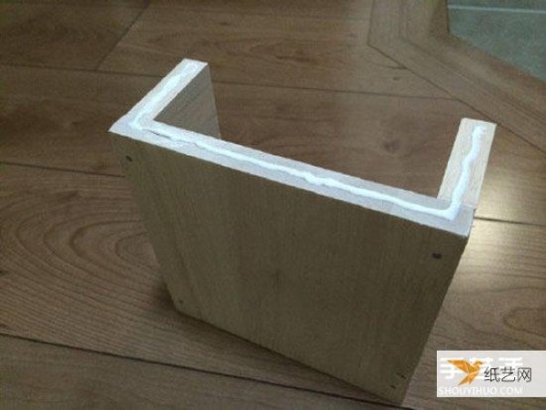 Illustration of how to make a storage box that can be folded freely to save a lot of space